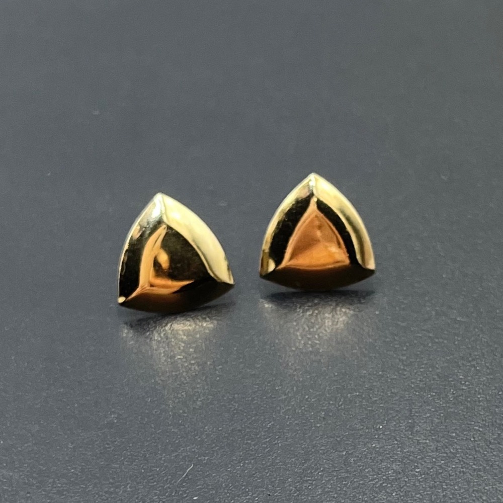 Designer 14k Yellow Gold Shark Fin Triangular Minimalist Classic Stud Earrings